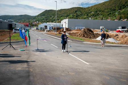 2024_10_08 Otvoritev nove komunalne infrastrukture v vzhodnem delu PSC Vrtača_Foto_Uroš Novina_004